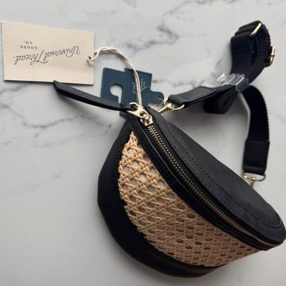 NWT Faux Wicker and Leather Crossbody - Picture 5 of 11